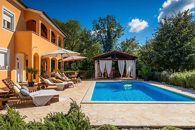 Villa Alma by Villas Guide