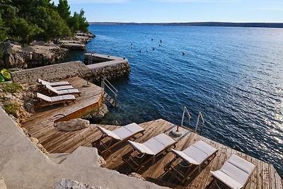 Villa Hemingway beachfront by Villas Guide