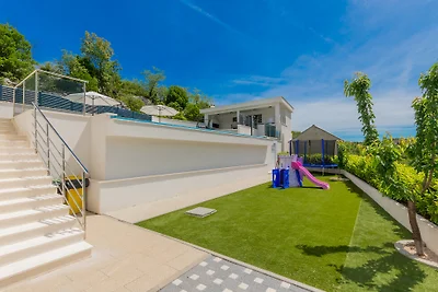 Villa Rusula -Makarska by Villas Guide