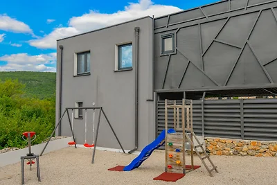 Villa 3QB - Split by Villas Guide