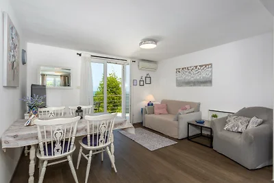 Apartman Sunshine Njivice Krk by Villas Guide