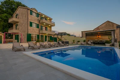 Villa Šestic-Makarska by Villas Guide