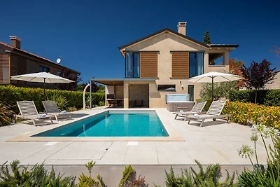 Villa Vallis by Villas Guide