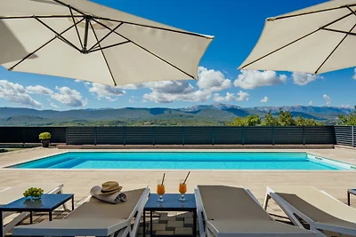 Villa Blue Lake -Makarska by Villas Guide