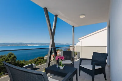 Apartman Mia 6 - Omiš by Villas Guide