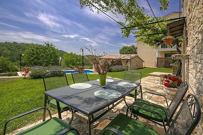 Rustic villa Casa Mazuli with pool in...