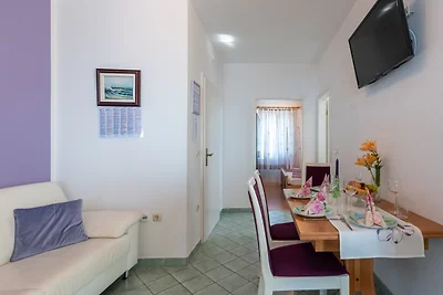 Apartman Lucija 4 by Villas Guide