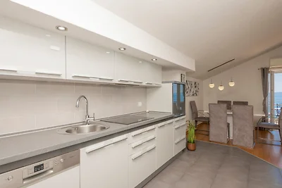 Villa Elizabeta Makarska by Villas Guide