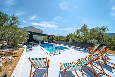 Holiday home Edi by Villas Guide