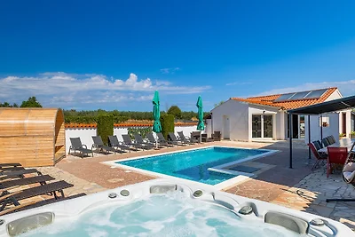 Vila Romani by Villas Guide