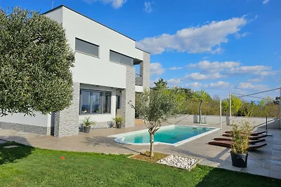Holiday Home Legara with pool by Villas Guide