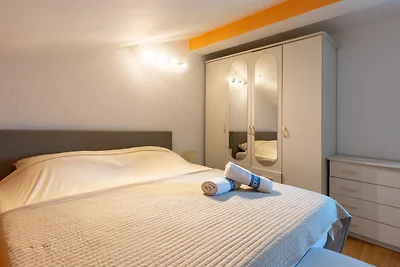 Apartman Max 3 by Villas Guide