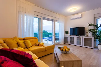 Villa Zarra by Villas Guide