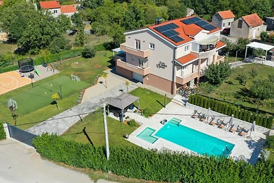 Villa Prunus Laurus-Makarska by Villas Guide