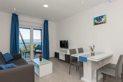 Apartman Mia 4 - Omiš by Villas Guide