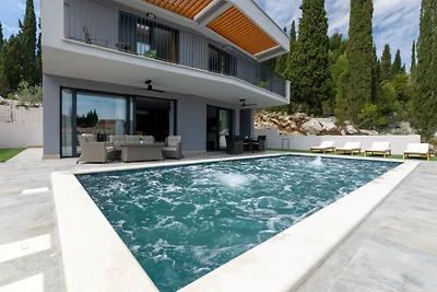 Villa Juma by Villas Guide