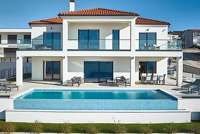 Villa Infinity View by Villas Guide