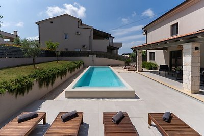 Modern villa Molindrio with pool in Poreč