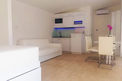 Villa Eduarda pool&whirpool by Villas Guide