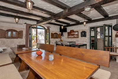 Villa Elizabeta Makarska by Villas Guide