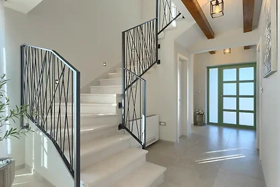 Villa Jurasi by Villas Guide