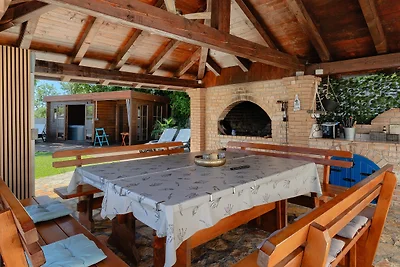 Lukini dvori by Villas Guide