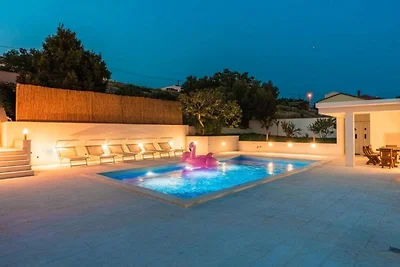 Sea view Villa Summer 2 by Villas Guide