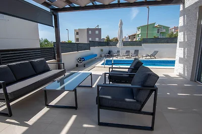 Villa Lumaka Sun by Villas Guide