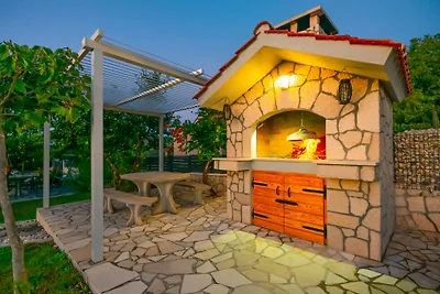 Villa Prunus Laurus-Makarska by Villas Guide