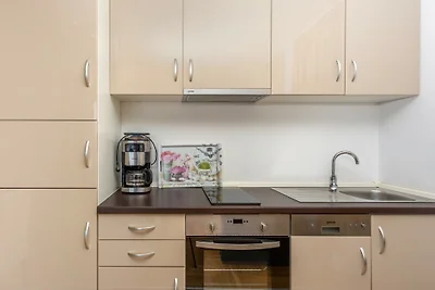 Apartman Zora 2 by Villas Guide