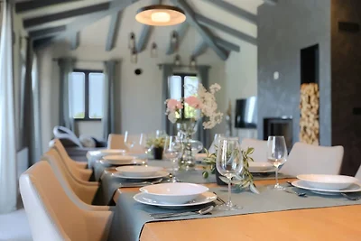 Villa Lukas by Villas Guide