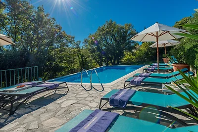 Villa Sunrise by Villas Guide