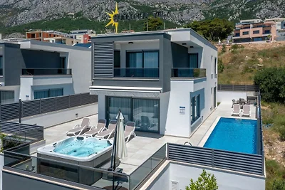 Sunny Lux Villa 1 in Makarska by Villas Guide