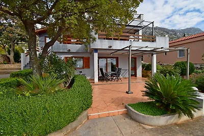 Apartment Paola 2 by Villas Guide