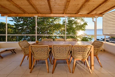 Villa Hemingway beachfront by Villas Guide