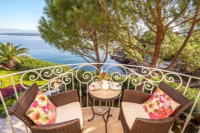 Villa Palace Clara Apartment 2 island Krk by...