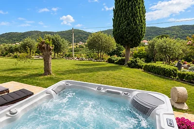 Holiday Home Vintage by Villas Guide