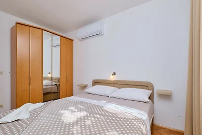 Apartment Mediera sea view 2 by Villas Guide