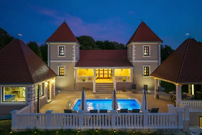 Dvori Perdedaj by Villas Guide