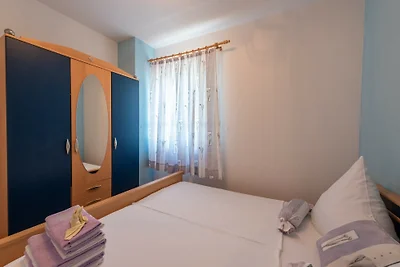 Apartman Lucija 4 by Villas Guide