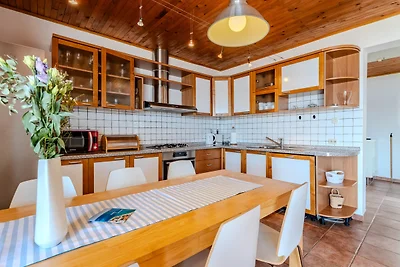 Villa Figs beachfront Apartman 2 By Villas...