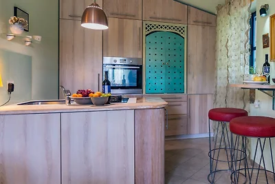 Little blue House by Villas Guide