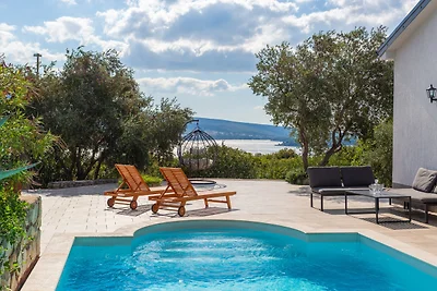 Villa Lucija with pool island Krk by Villas...