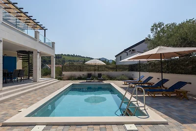 Villa Olea by Villas Guide
