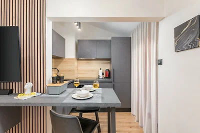 Modern & warm studio near Arena by Villas...