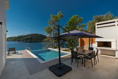 Villa Lipovac by Villas Guide