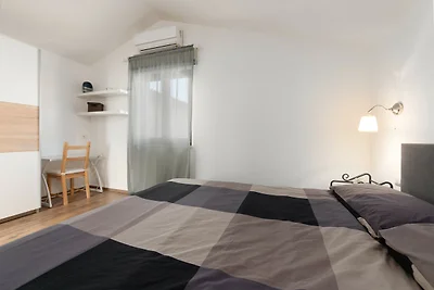 Beautiful Villa Casa Noemi with pool in Porec