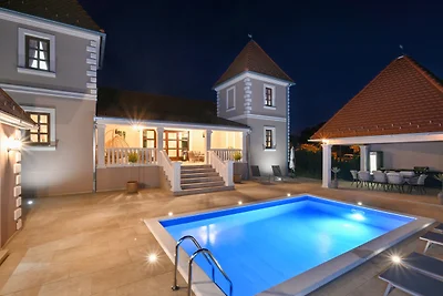 Dvori Perdedaj by Villas Guide