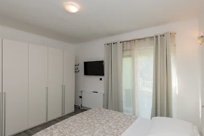 Villa FourM - Makarska by Villas Guide