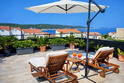 Holiday Home Capella - Rab by Villas Guide